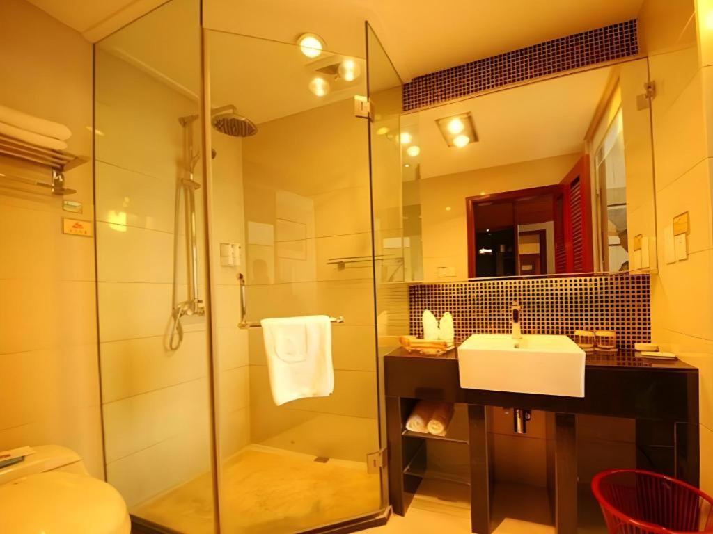 Golden Spring Hotel Lijiang Lijiang  Bagian luar foto