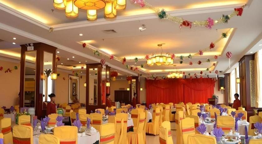 Golden Spring Hotel Lijiang Lijiang  Bagian luar foto