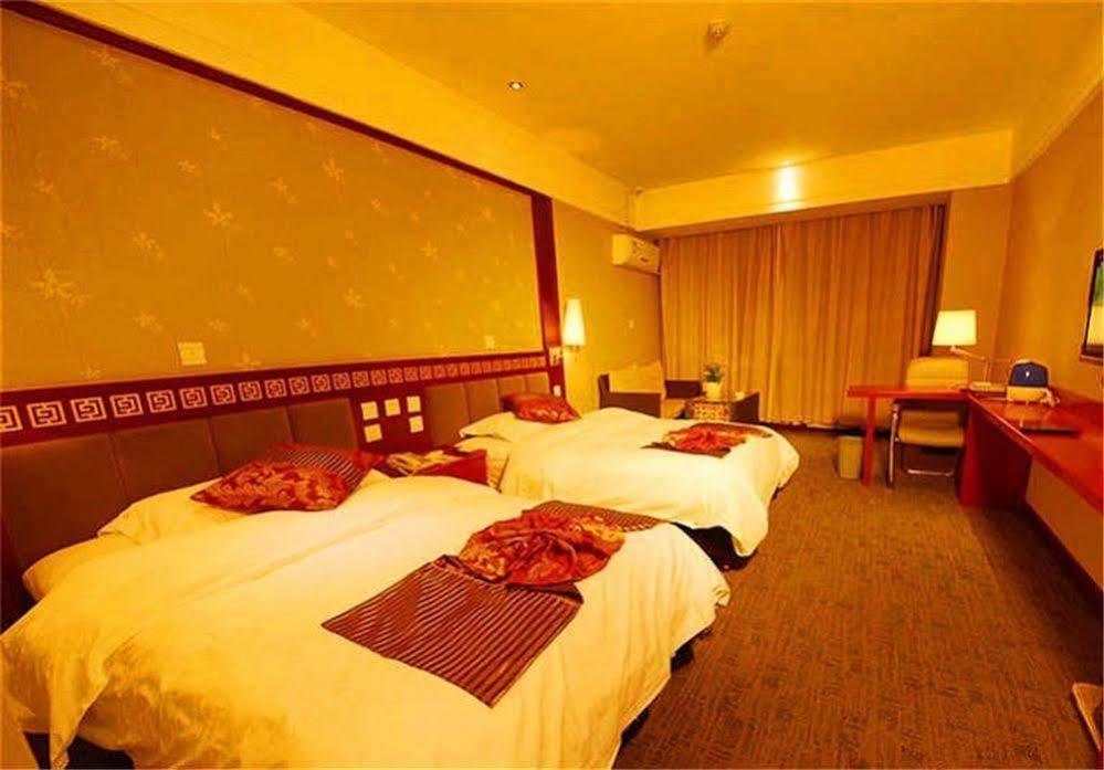 Golden Spring Hotel Lijiang Lijiang  Bagian luar foto